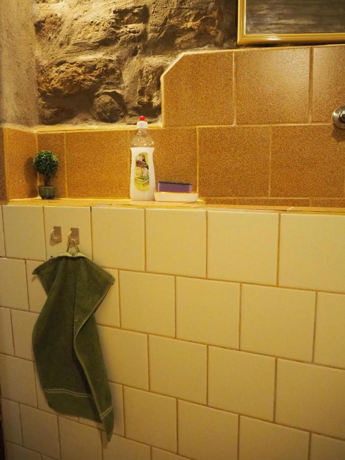 Authentic Guest Stay In The Heart Of Veliko Tarnovo Студио С Изглед Към Царевец Kültér fotó