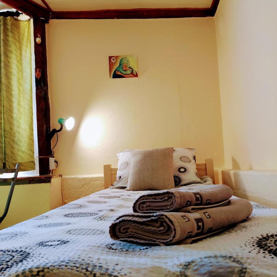 Authentic Guest Stay In The Heart Of Veliko Tarnovo Студио С Изглед Към Царевец Kültér fotó